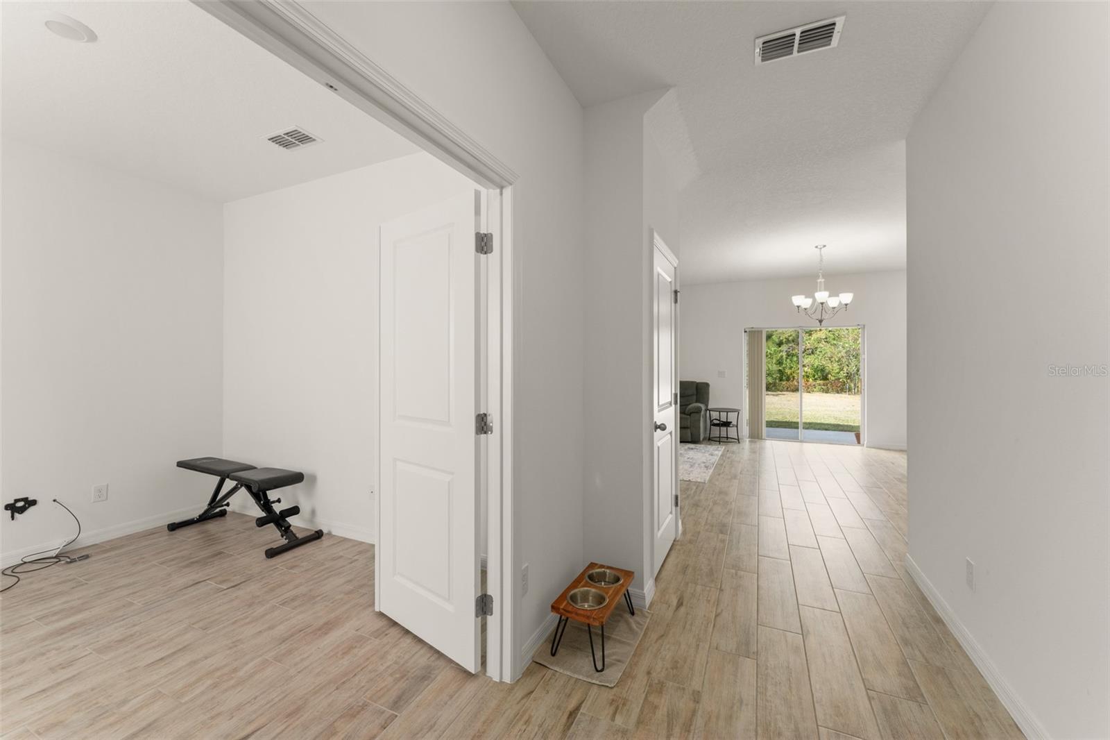 Image 3 of 32 For 1612 Hill Park Drive