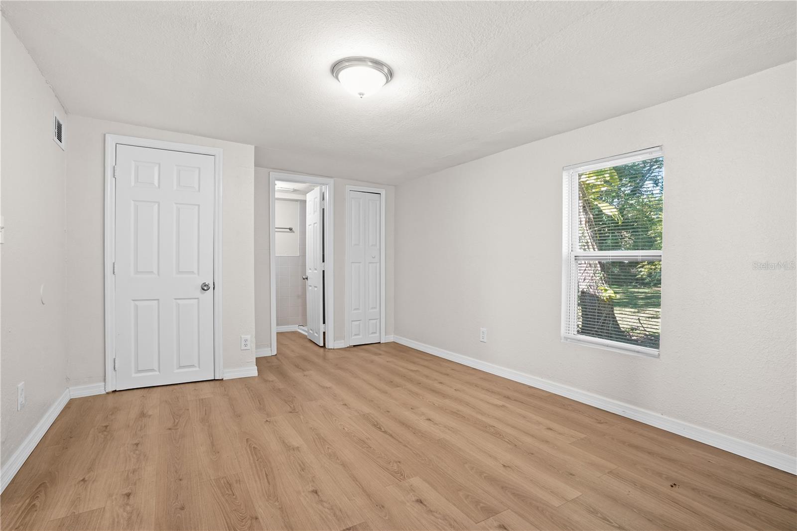 Image 14 of 36 For 1340 Delaney Drive