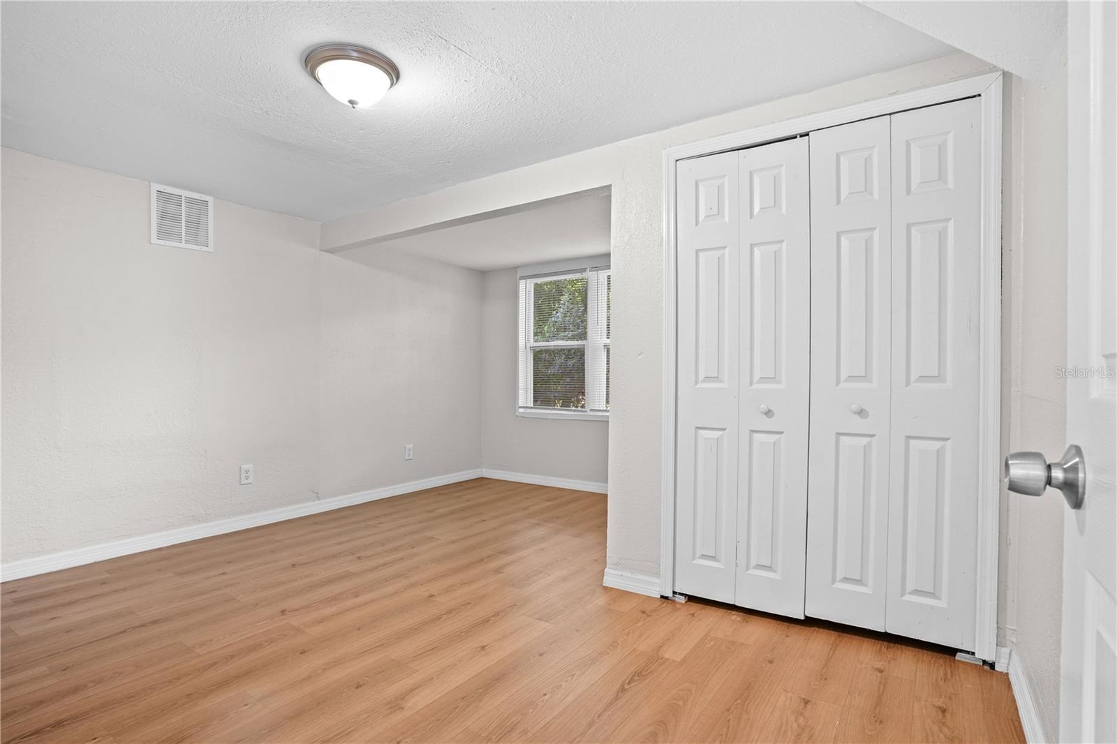 Image 18 of 36 For 1340 Delaney Drive