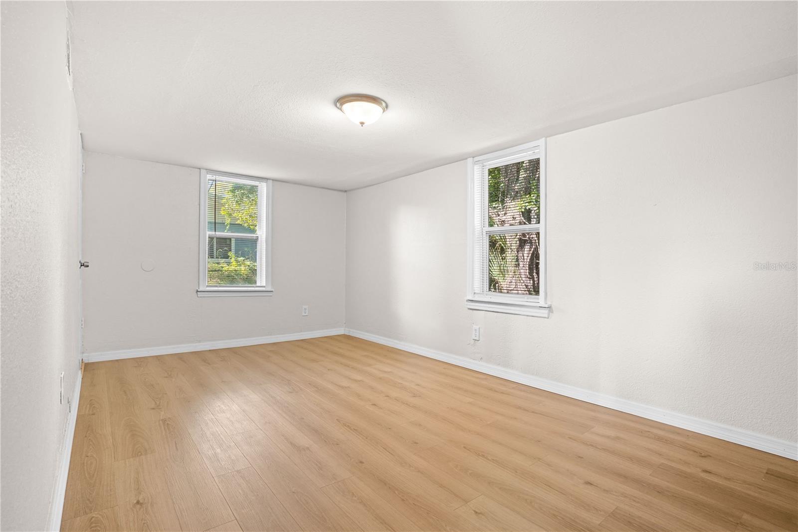 Image 22 of 36 For 1340 Delaney Drive