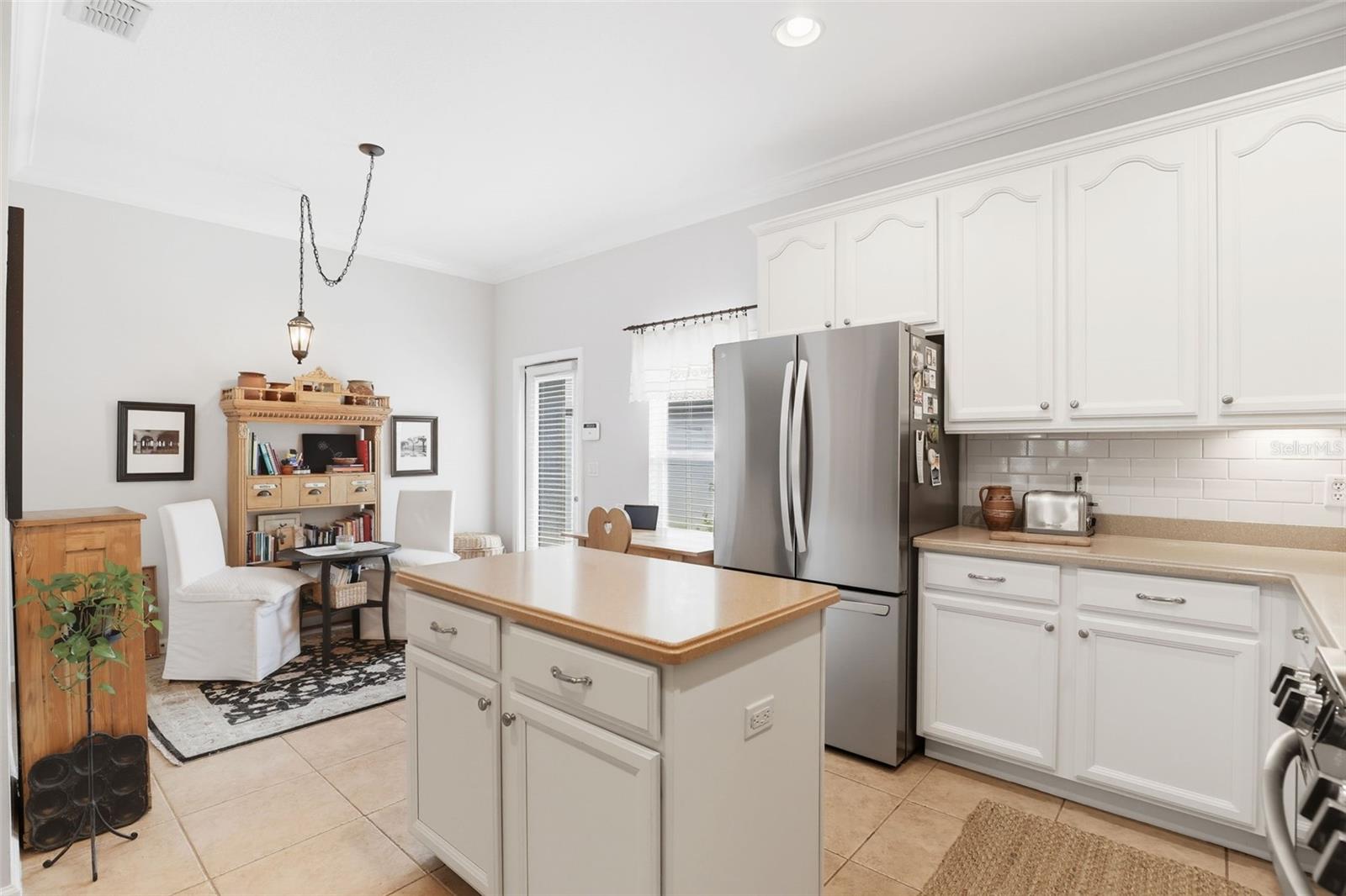 Image 10 of 22 For 9129 Oak Fern Drive