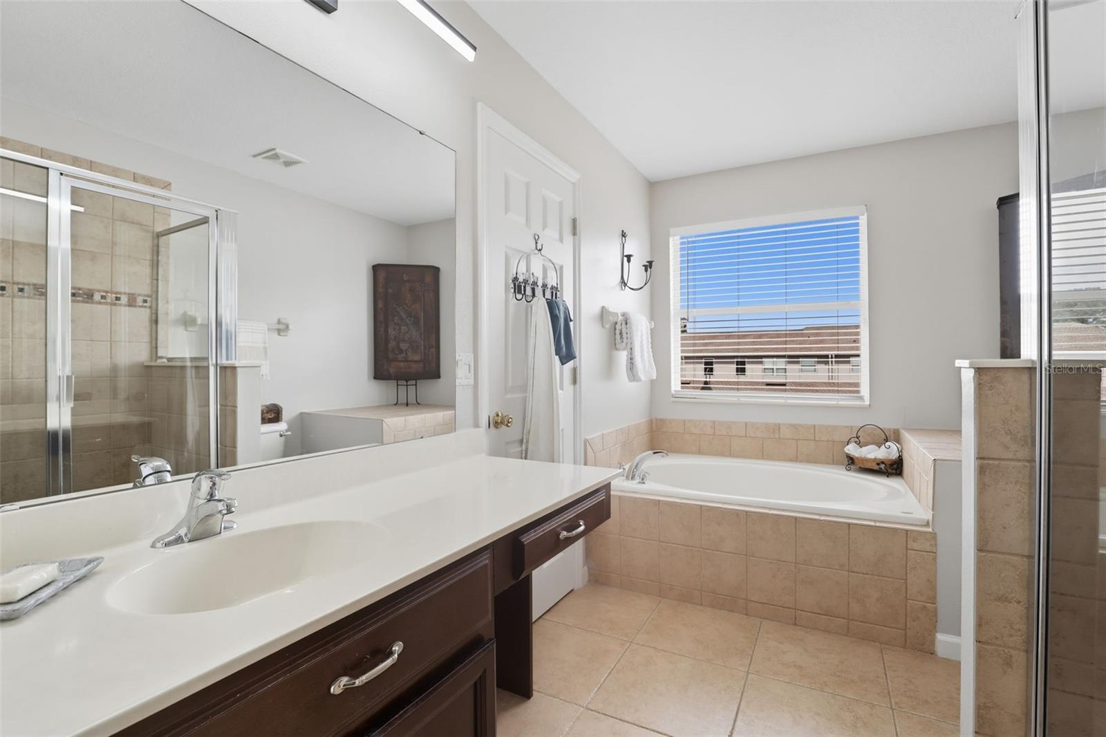 Image 14 of 22 For 9129 Oak Fern Drive