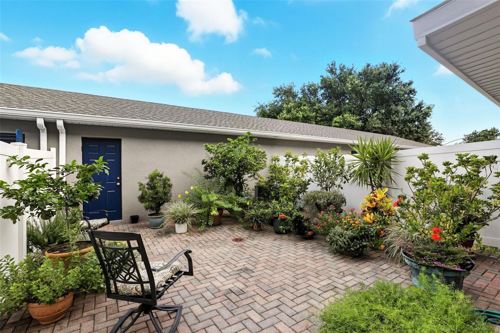 Image 19 of 22 For 9129 Oak Fern Drive
