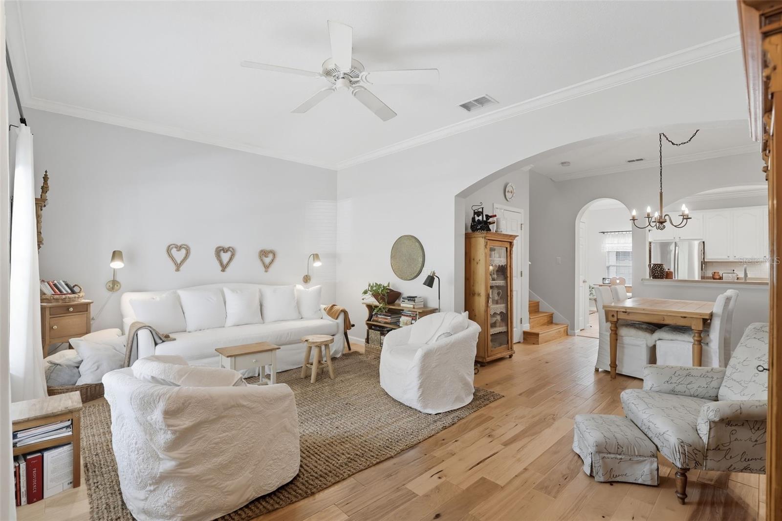 Image 4 of 22 For 9129 Oak Fern Drive