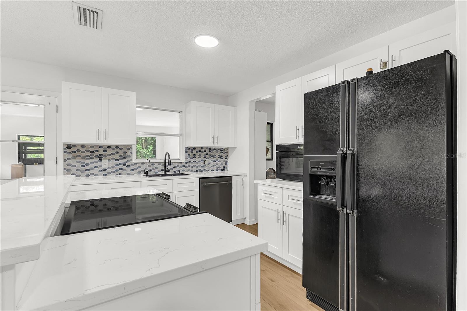 Image 14 of 21 For 1451 Greenwood Avenue