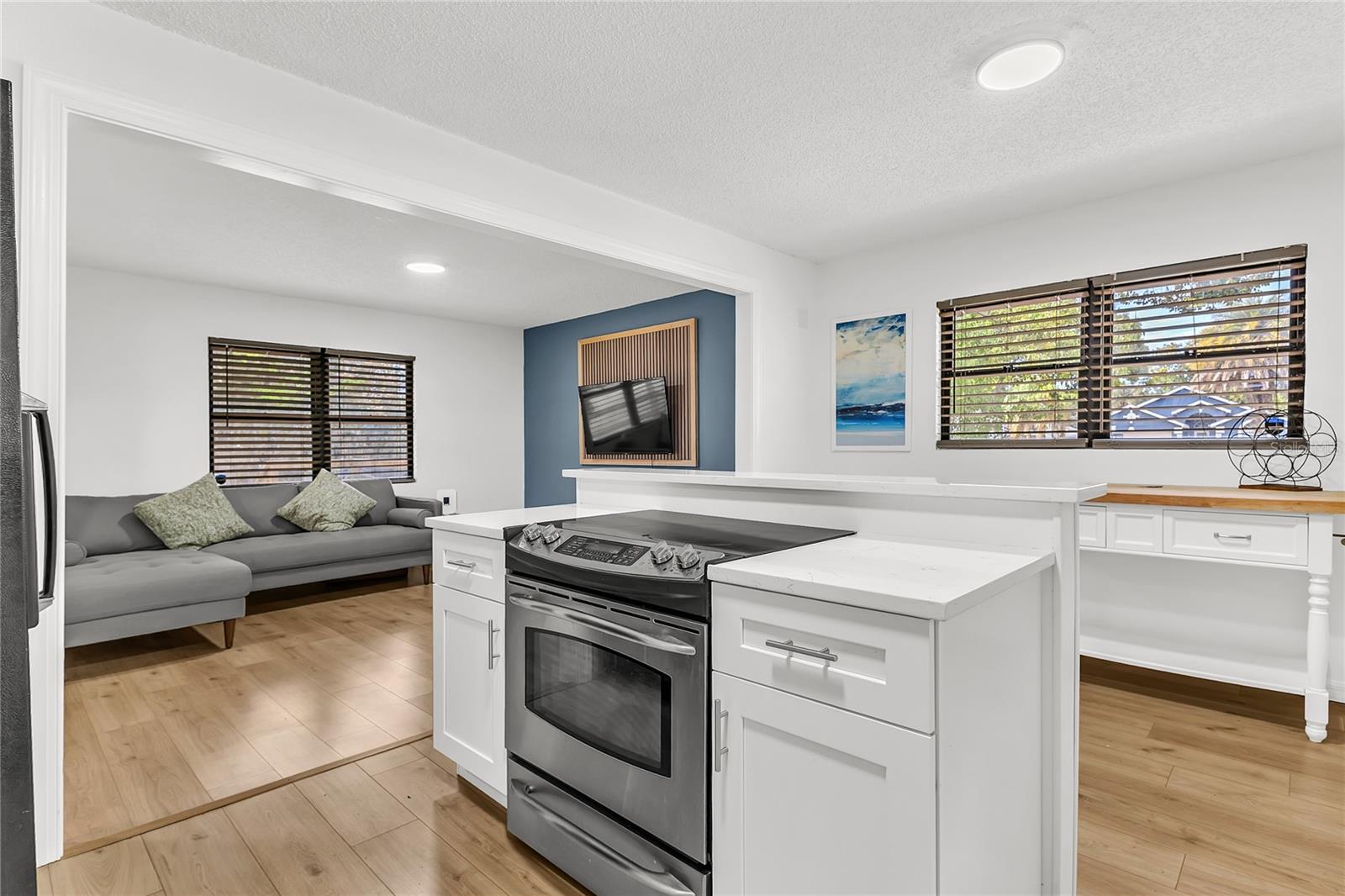 Image 15 of 21 For 1451 Greenwood Avenue