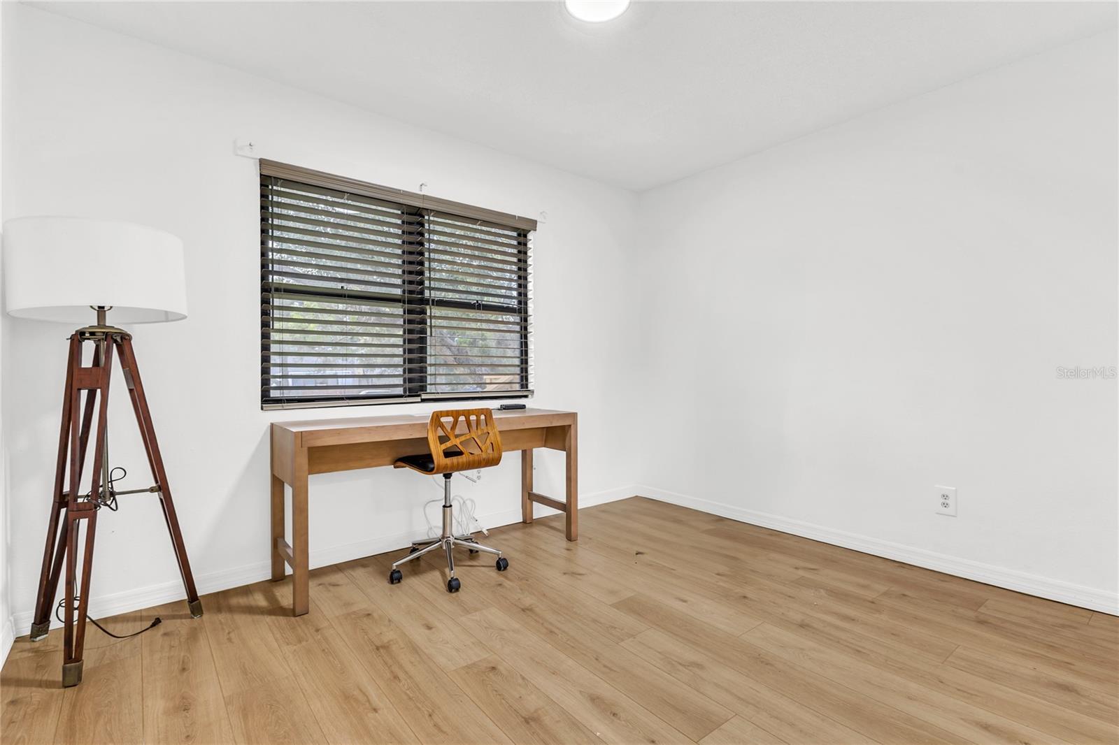 Image 18 of 21 For 1451 Greenwood Avenue