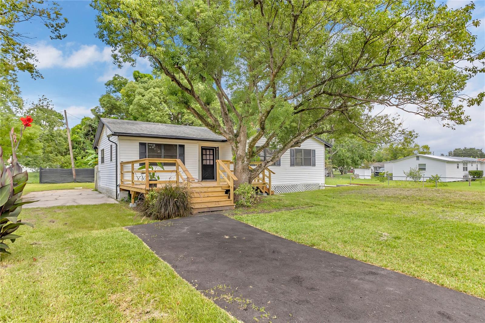 Image 2 of 21 For 1451 Greenwood Avenue