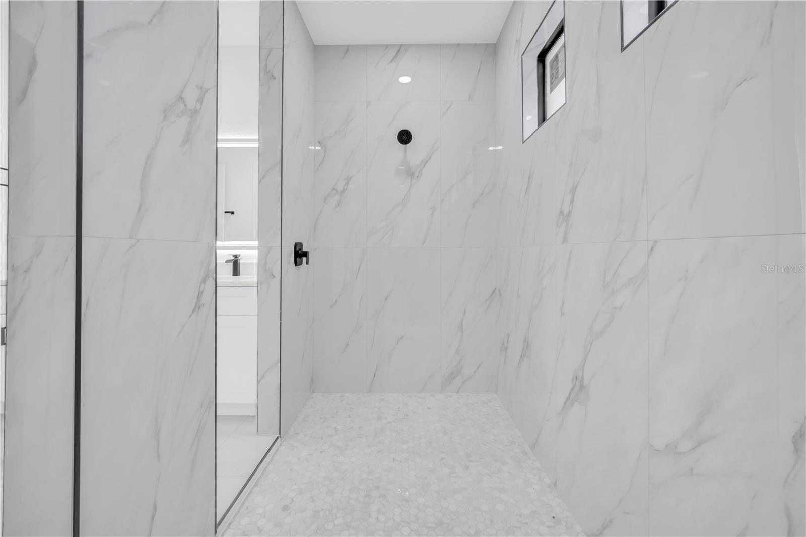 Image 12 of 38 For 358 Vitorio Street