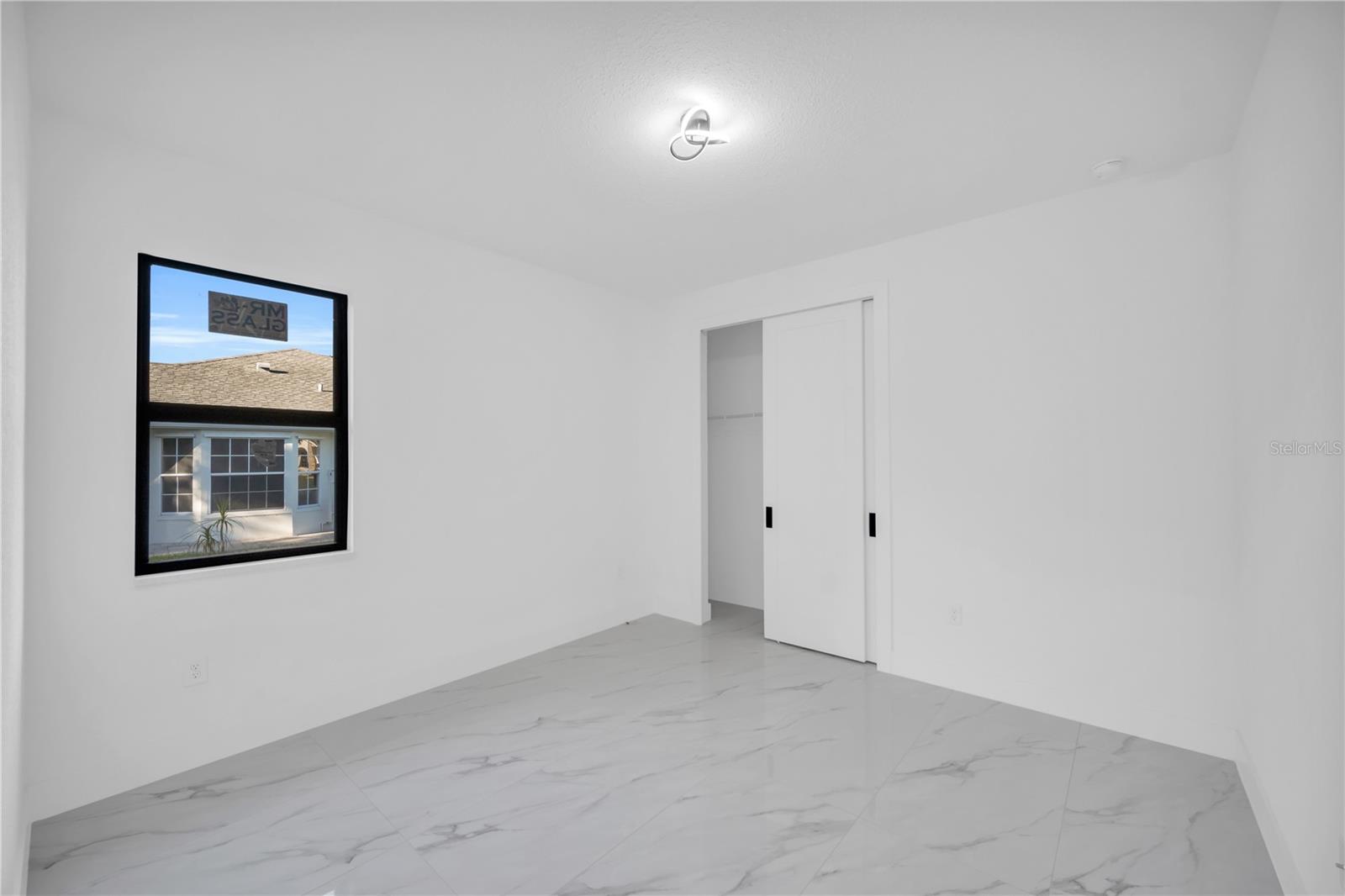 Image 15 of 38 For 358 Vitorio Street