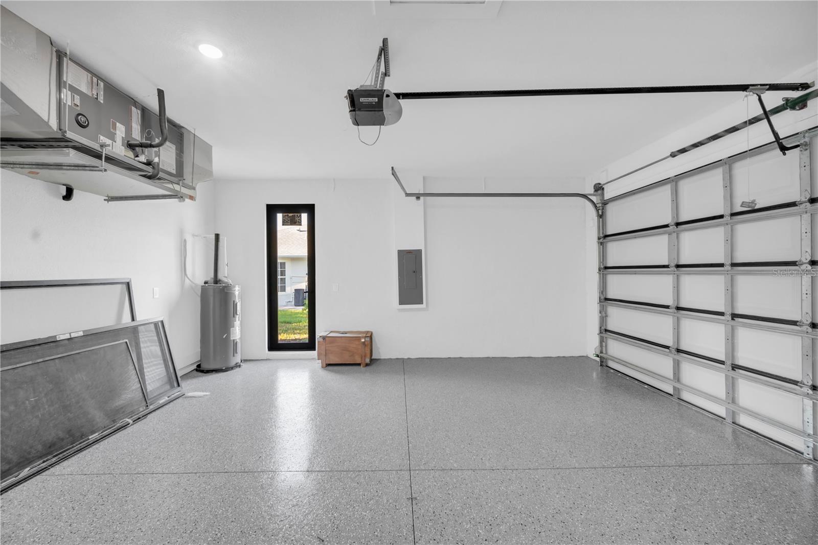 Image 21 of 38 For 358 Vitorio Street