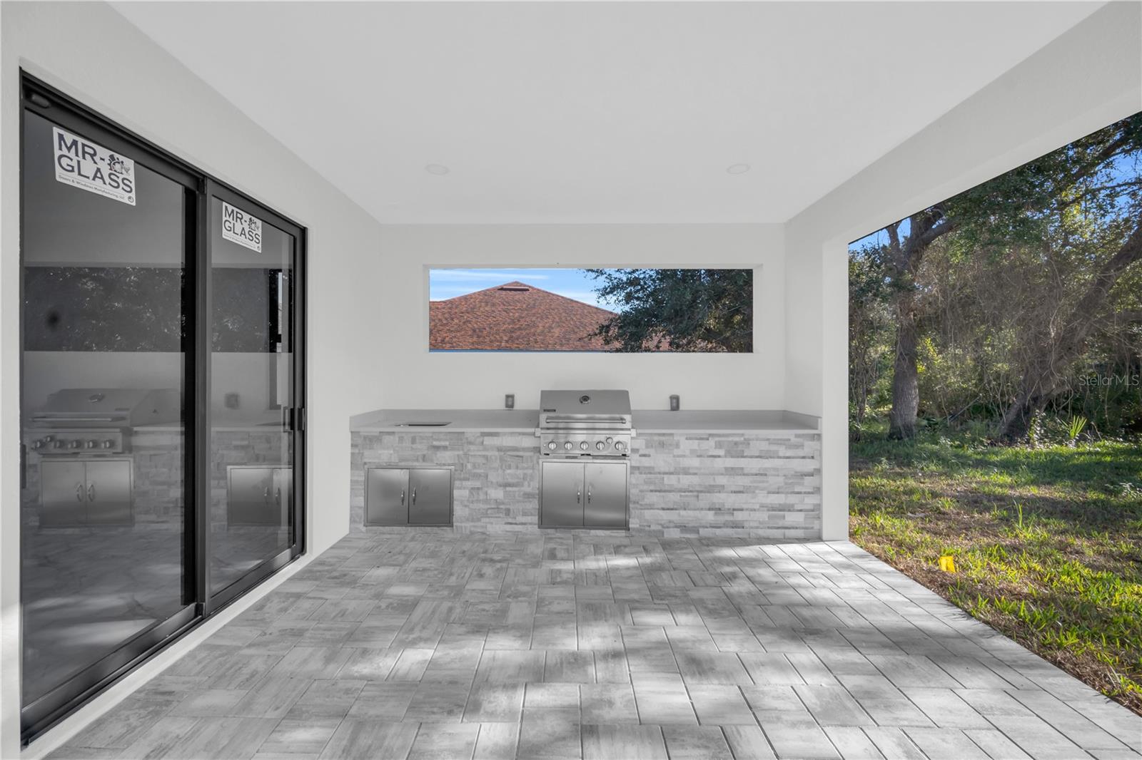 Image 22 of 38 For 358 Vitorio Street