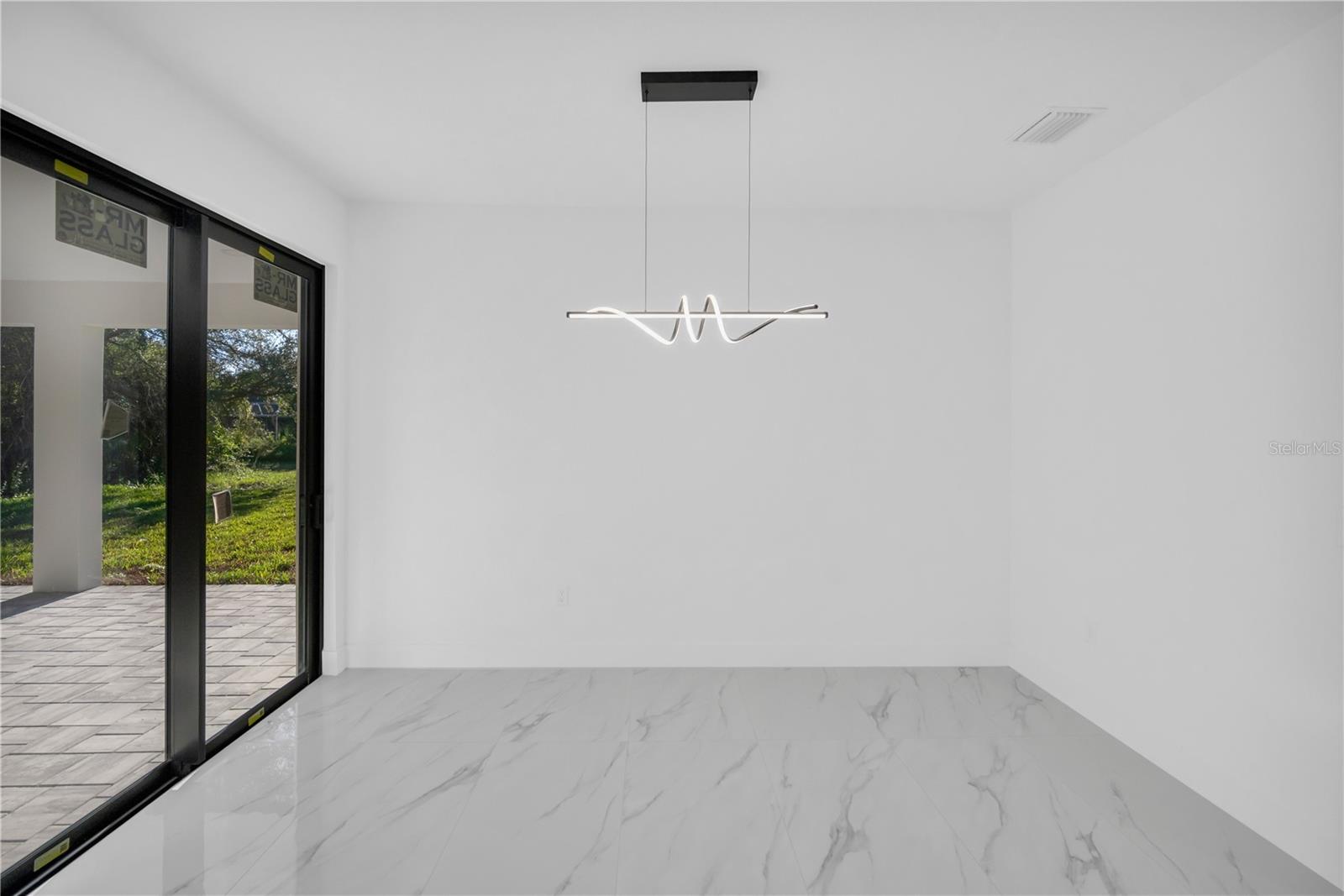 Image 24 of 38 For 358 Vitorio Street