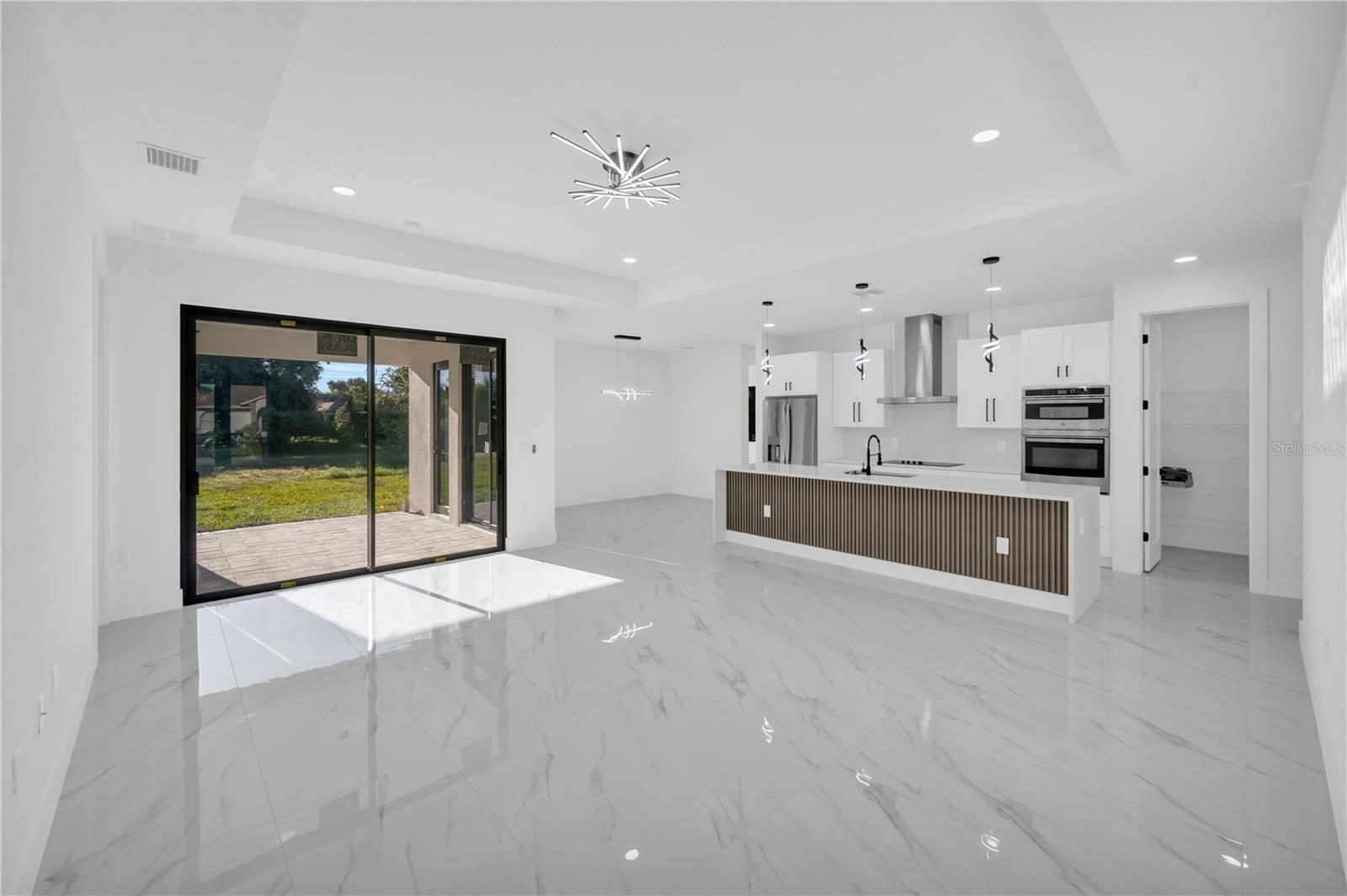 Image 4 of 38 For 358 Vitorio Street