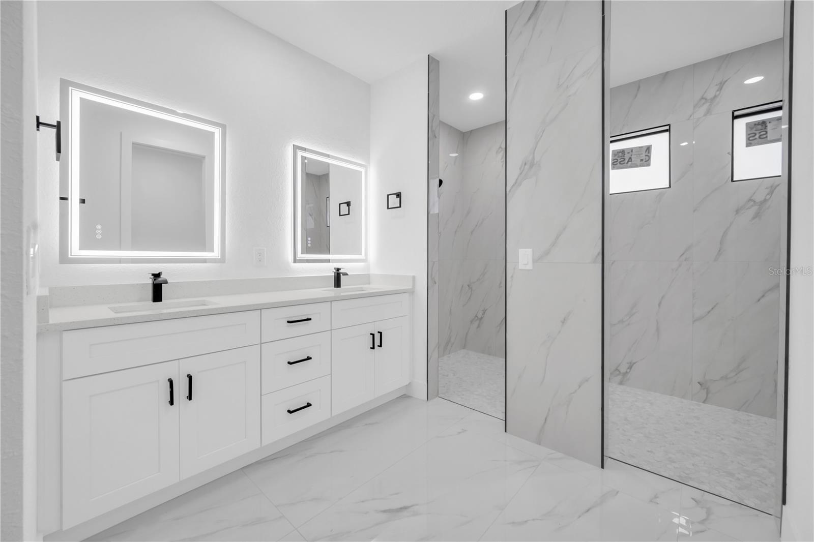 Image 9 of 38 For 358 Vitorio Street