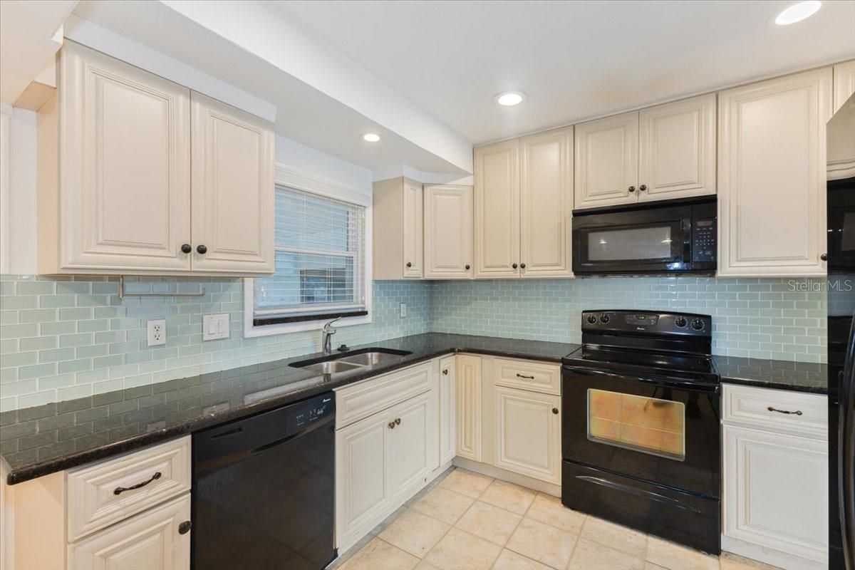 Image 10 of 16 For 1635 Crestwood Drive
