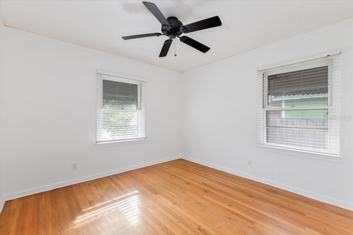Image 3 of 16 For 1635 Crestwood Drive