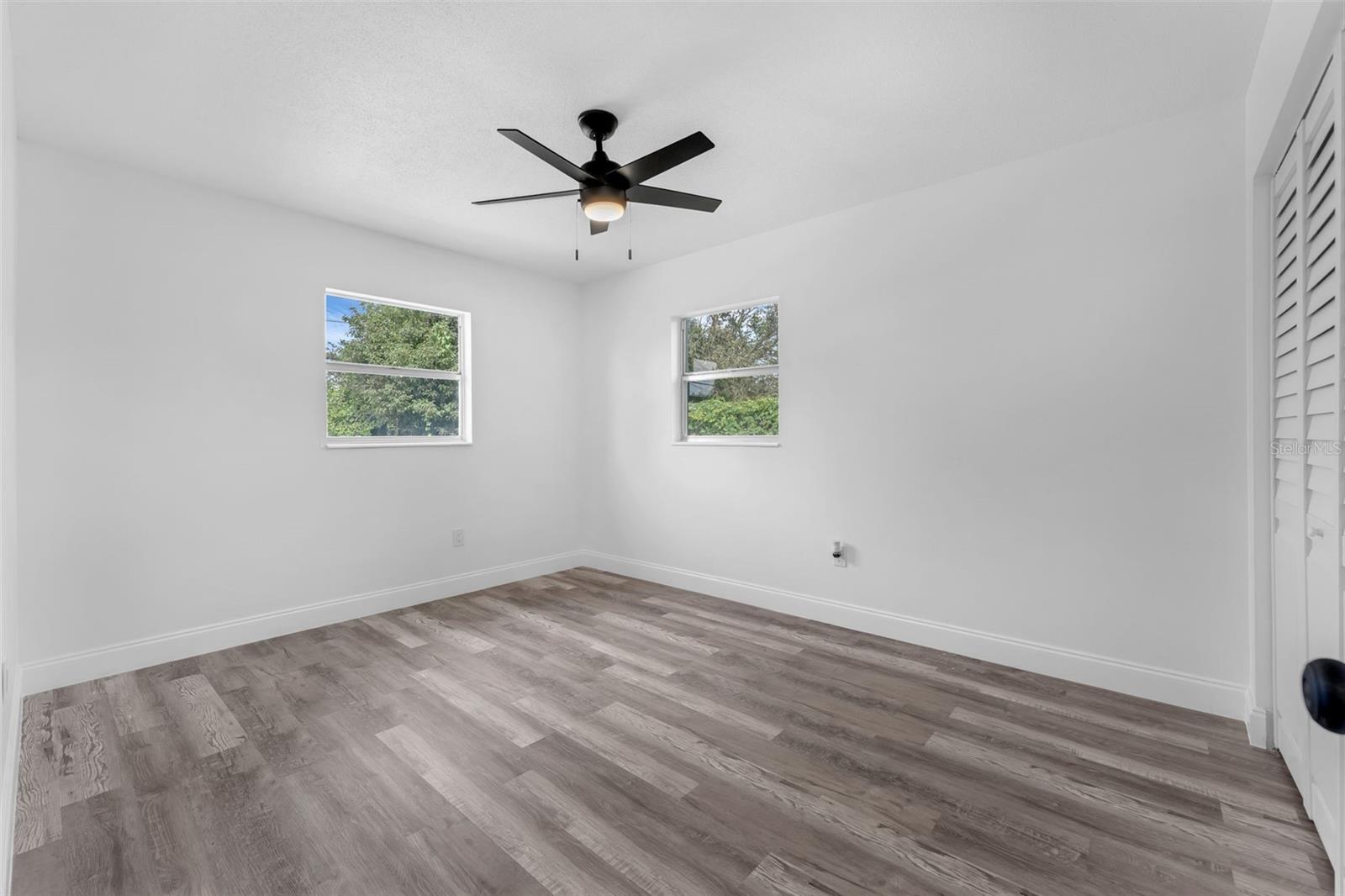 Image 14 of 22 For 720 Everglades Court