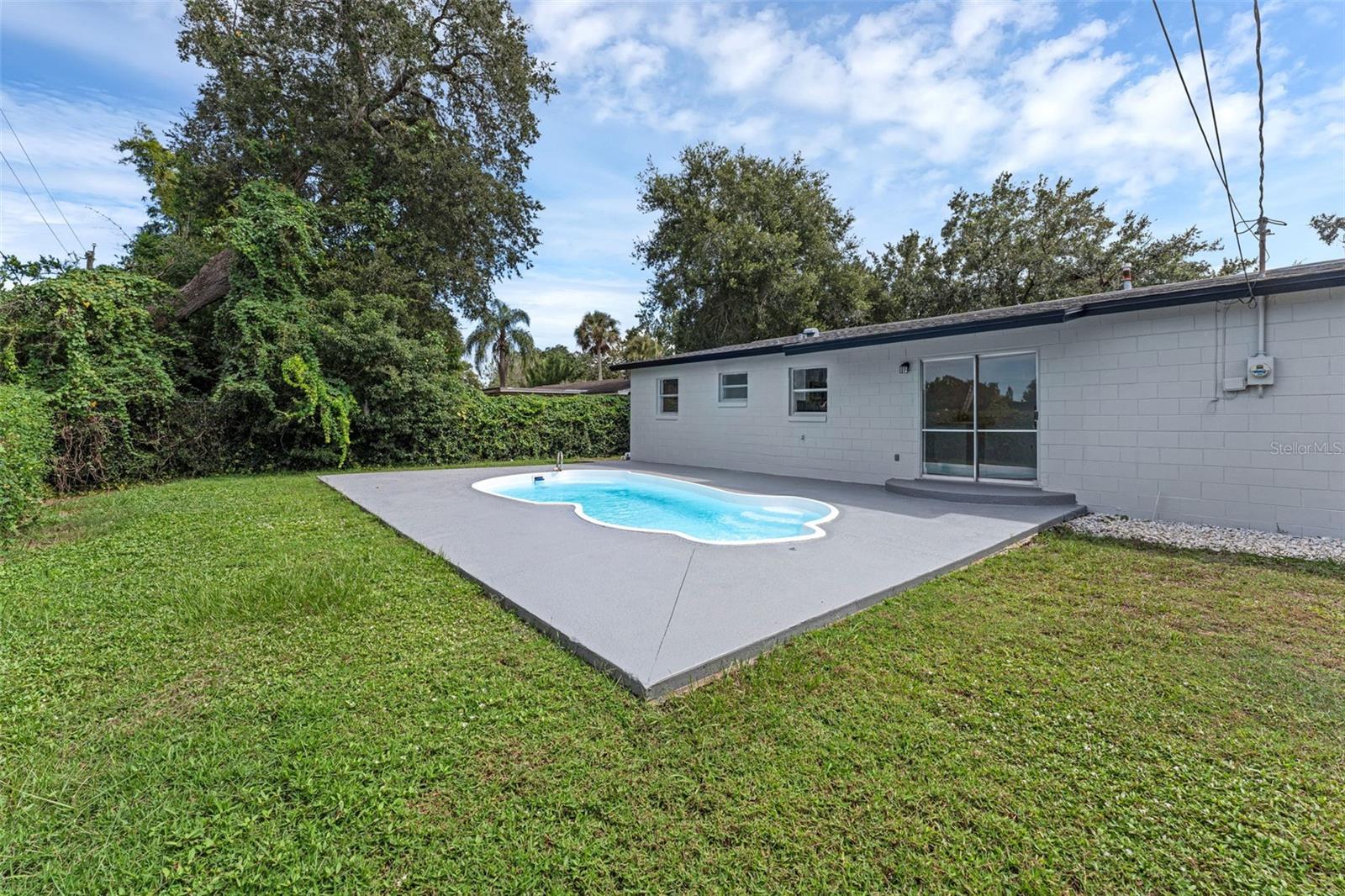 Image 18 of 22 For 720 Everglades Court