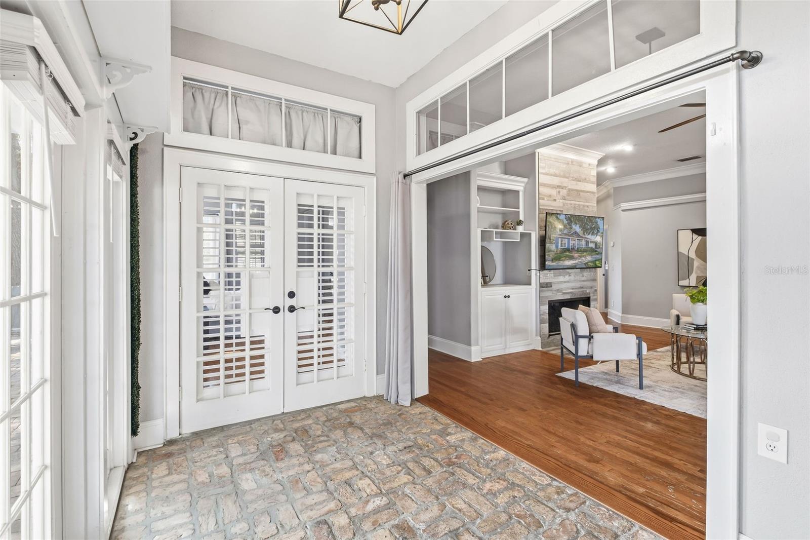 Image 25 of 37 For 601 Lake Harbor Circle