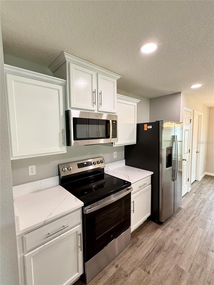 Image 4 of 26 For 30919 Water Lily Drive