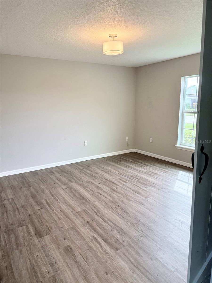 Image 6 of 26 For 30919 Water Lily Drive