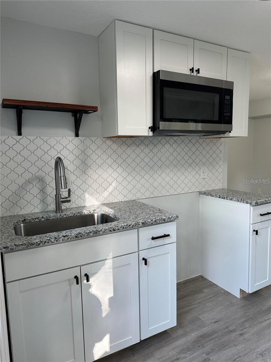 Image 4 of 13 For 1000 35th Street