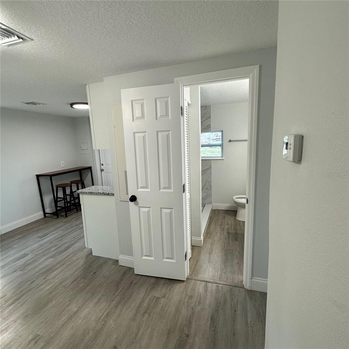 Image 7 of 13 For 1000 35th Street