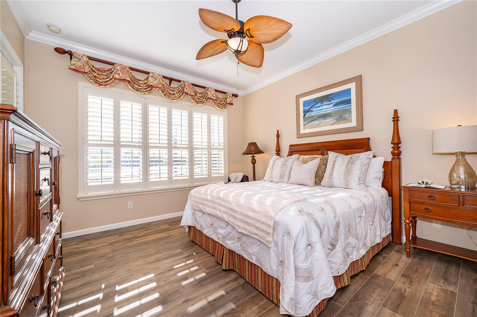 Image 20 of 64 For 208 Del Sol Avenue