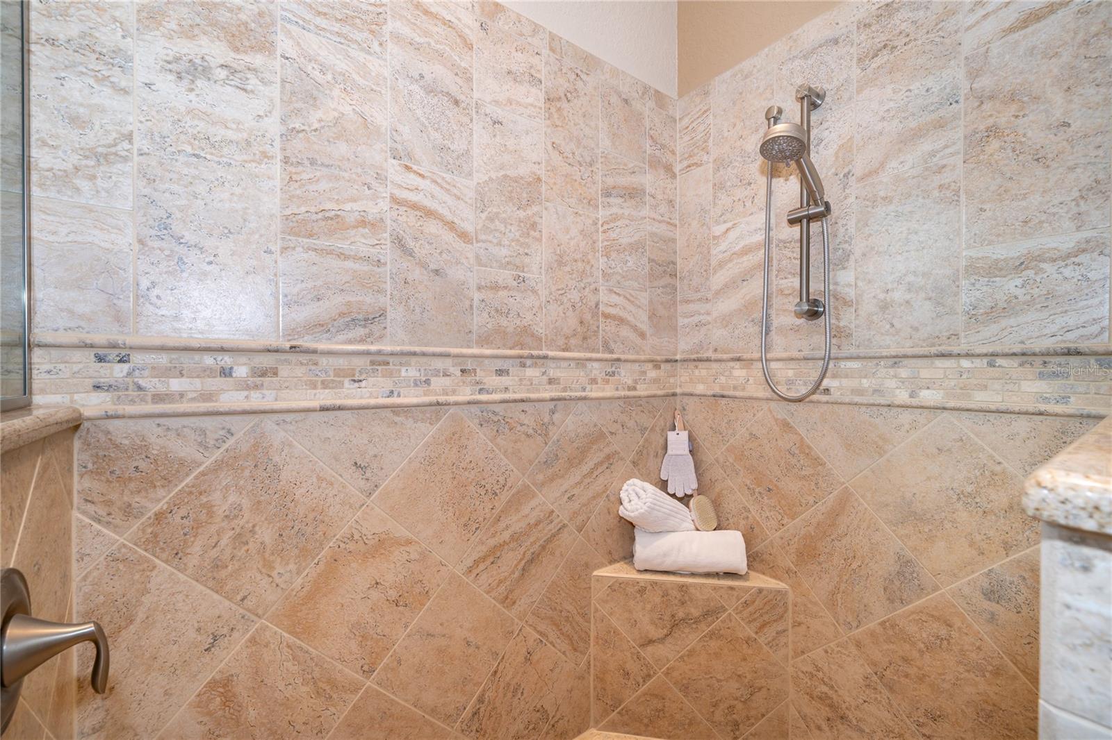 Image 24 of 64 For 208 Del Sol Avenue