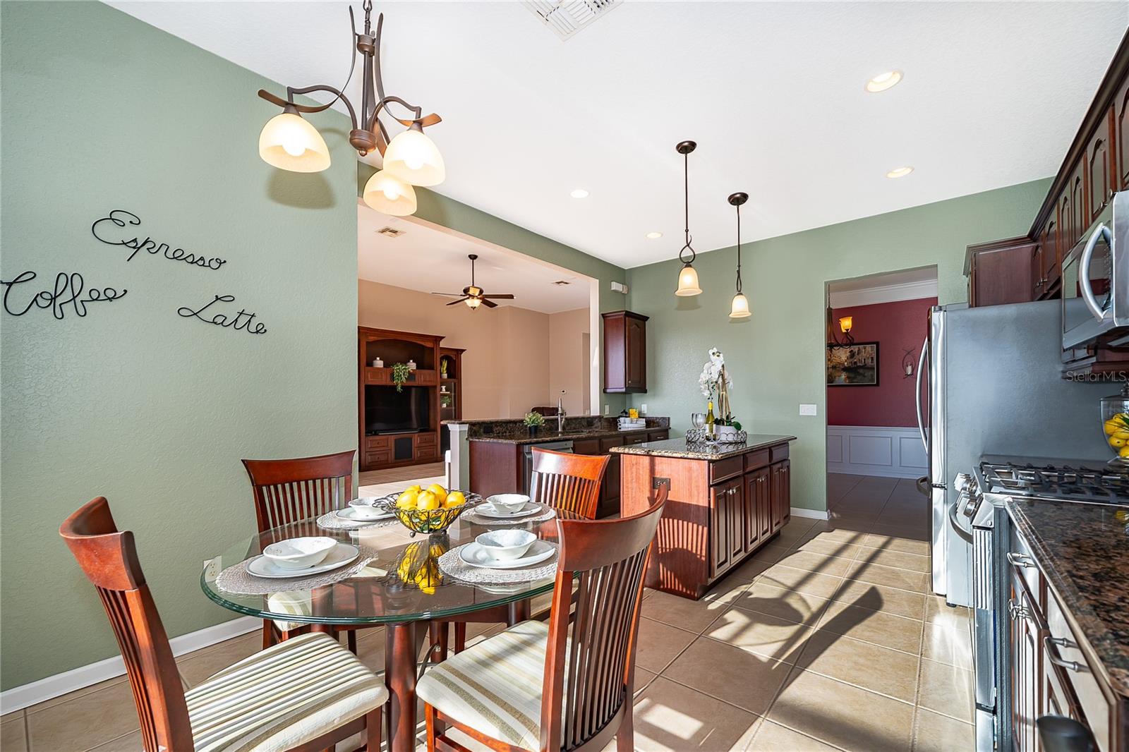 Image 8 of 64 For 208 Del Sol Avenue