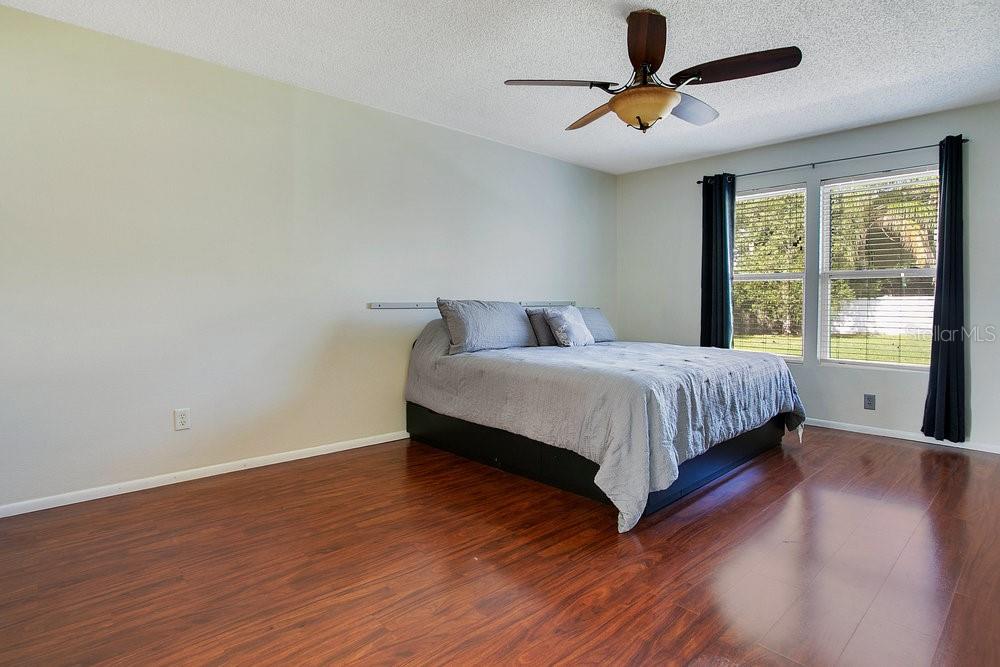 Image 21 of 42 For 2952 Erskine Drive