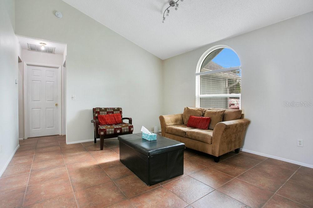 Image 3 of 42 For 2952 Erskine Drive