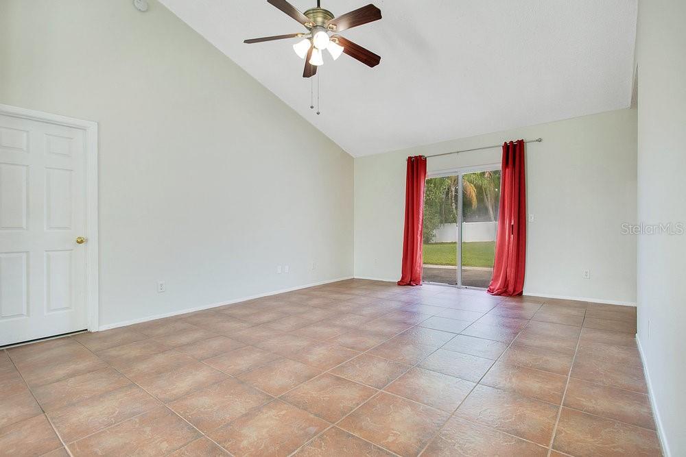 Image 5 of 42 For 2952 Erskine Drive