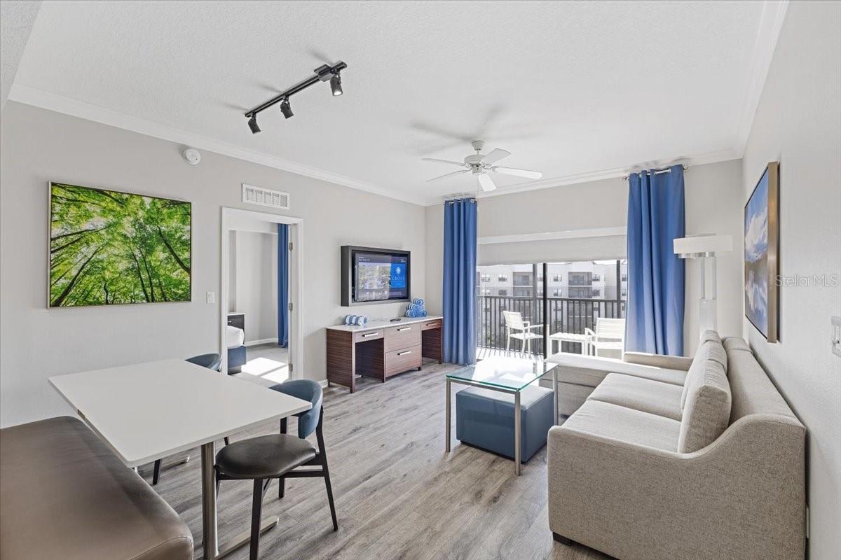 Image 4 of 19 For 14501 Grove Resort Avenue 1742