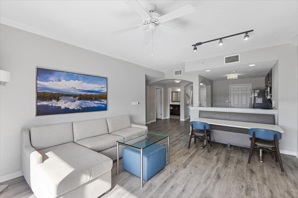 Image 6 of 19 For 14501 Grove Resort Avenue 1742