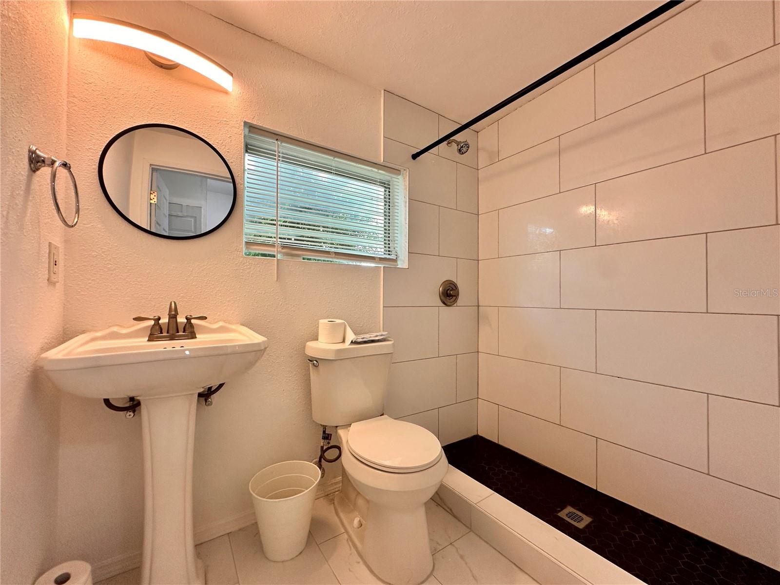 Image 3 of 6 For 1338 Peruvian Lane 2