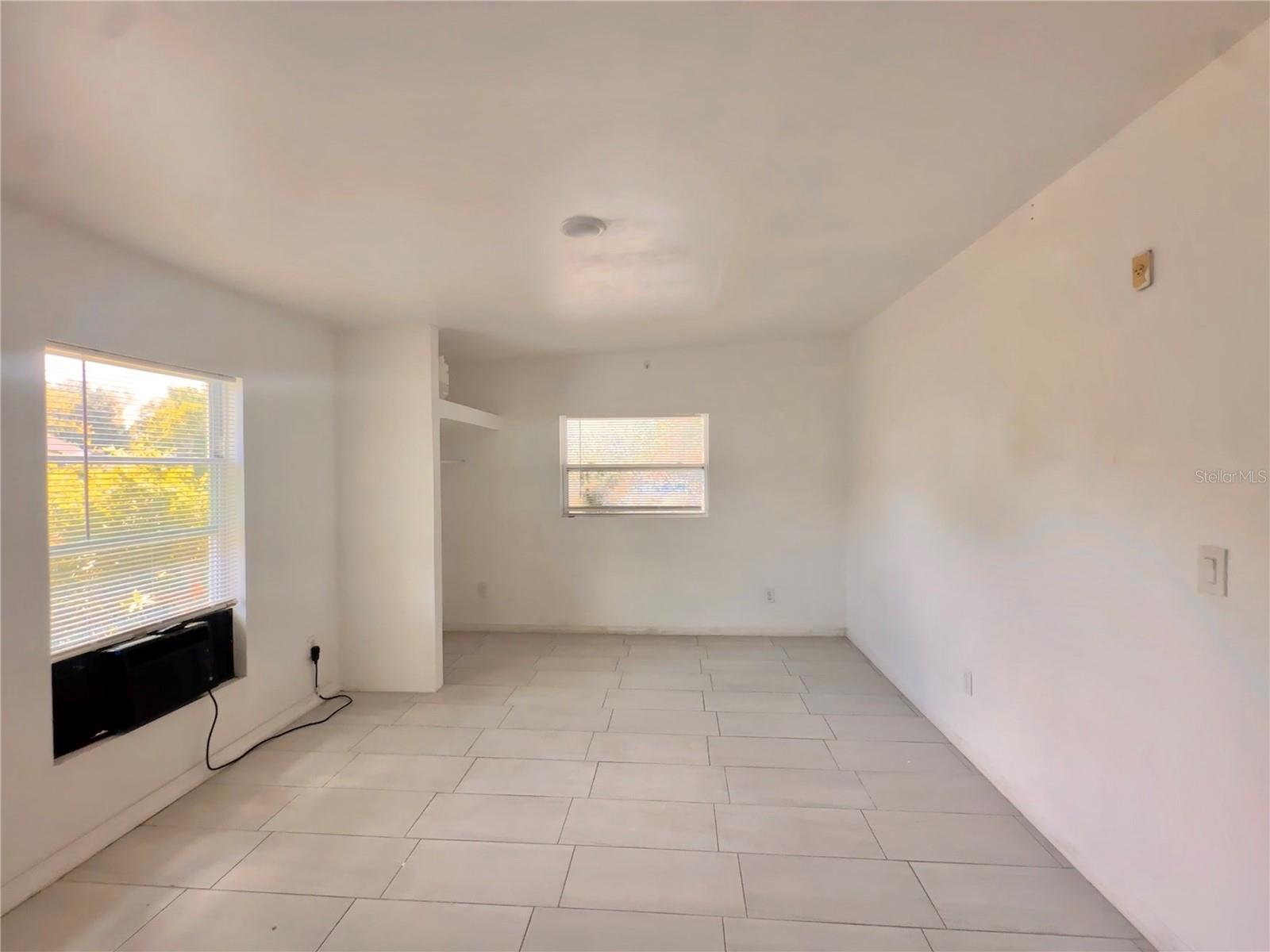 Image 4 of 6 For 1338 Peruvian Lane 2