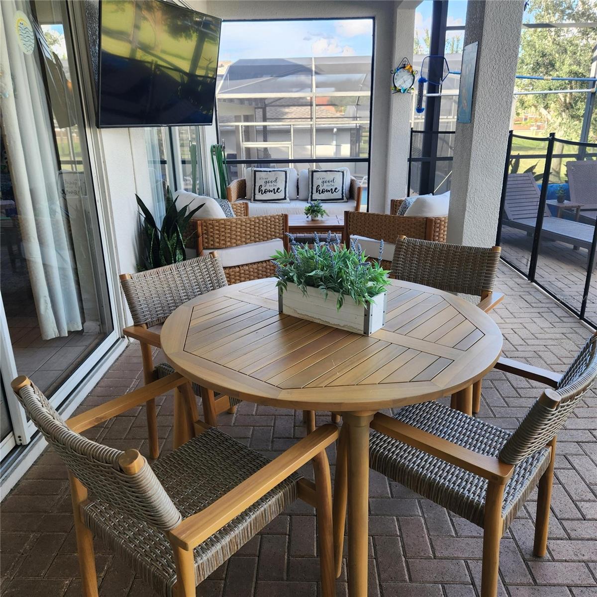 Image 56 of 82 For 2703 Manesty Lane