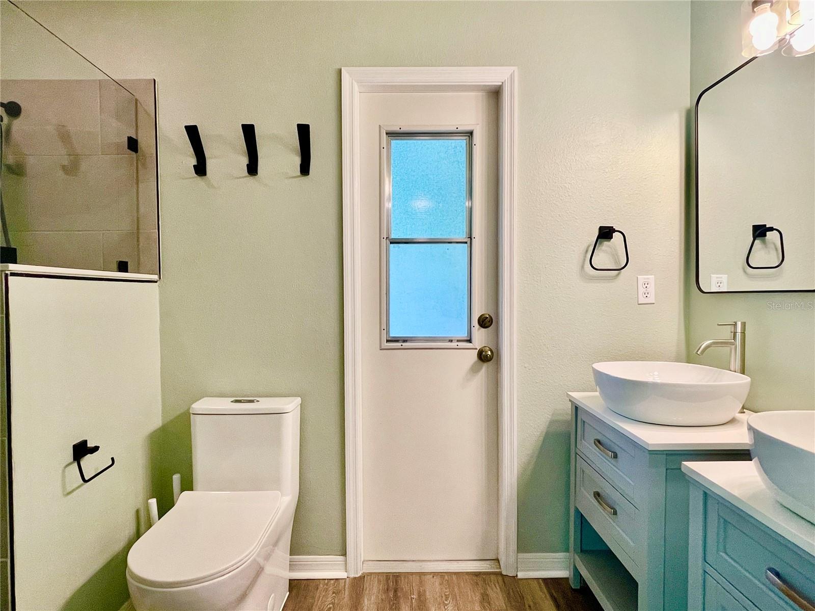 Image 11 of 21 For 705 Sunburst Cove Lane
