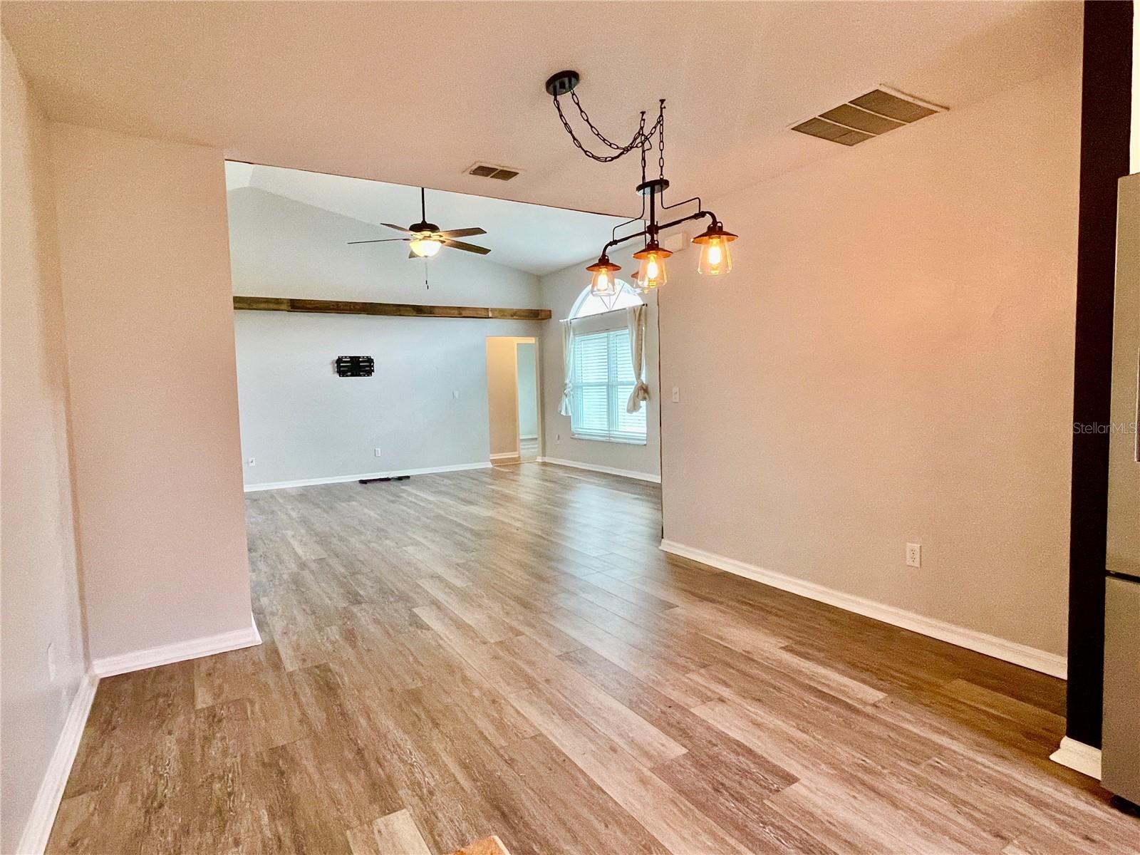 Image 9 of 21 For 705 Sunburst Cove Lane