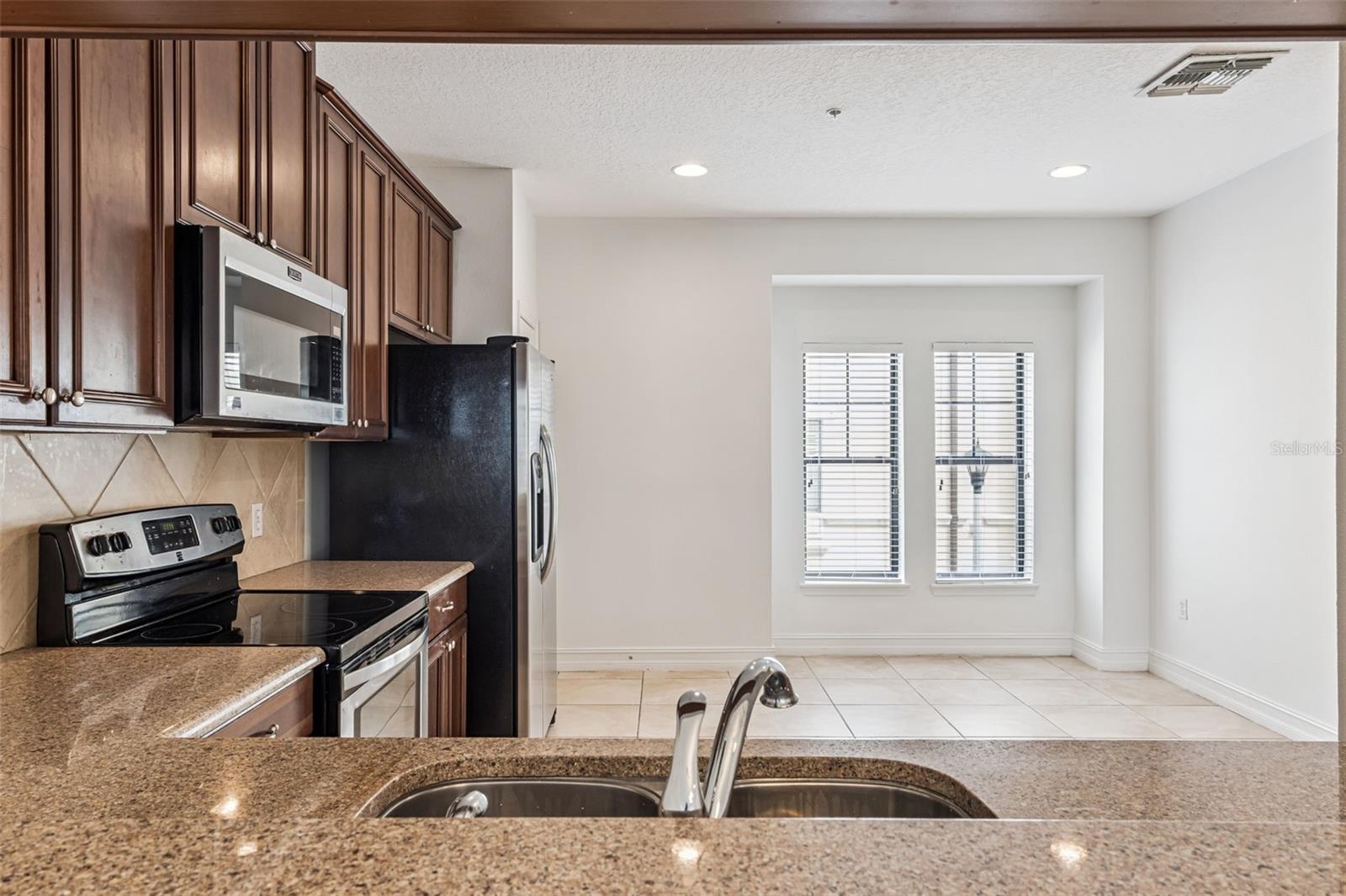 Image 11 of 90 For 5213 Trapani Cove