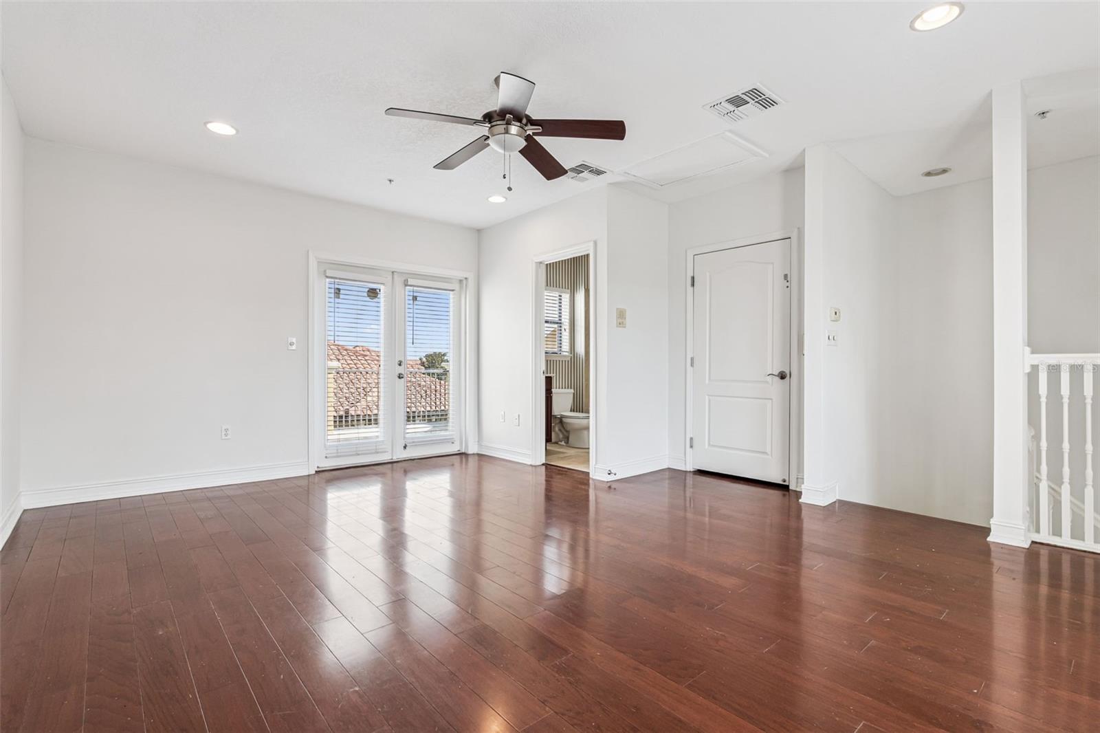 Image 32 of 90 For 5213 Trapani Cove