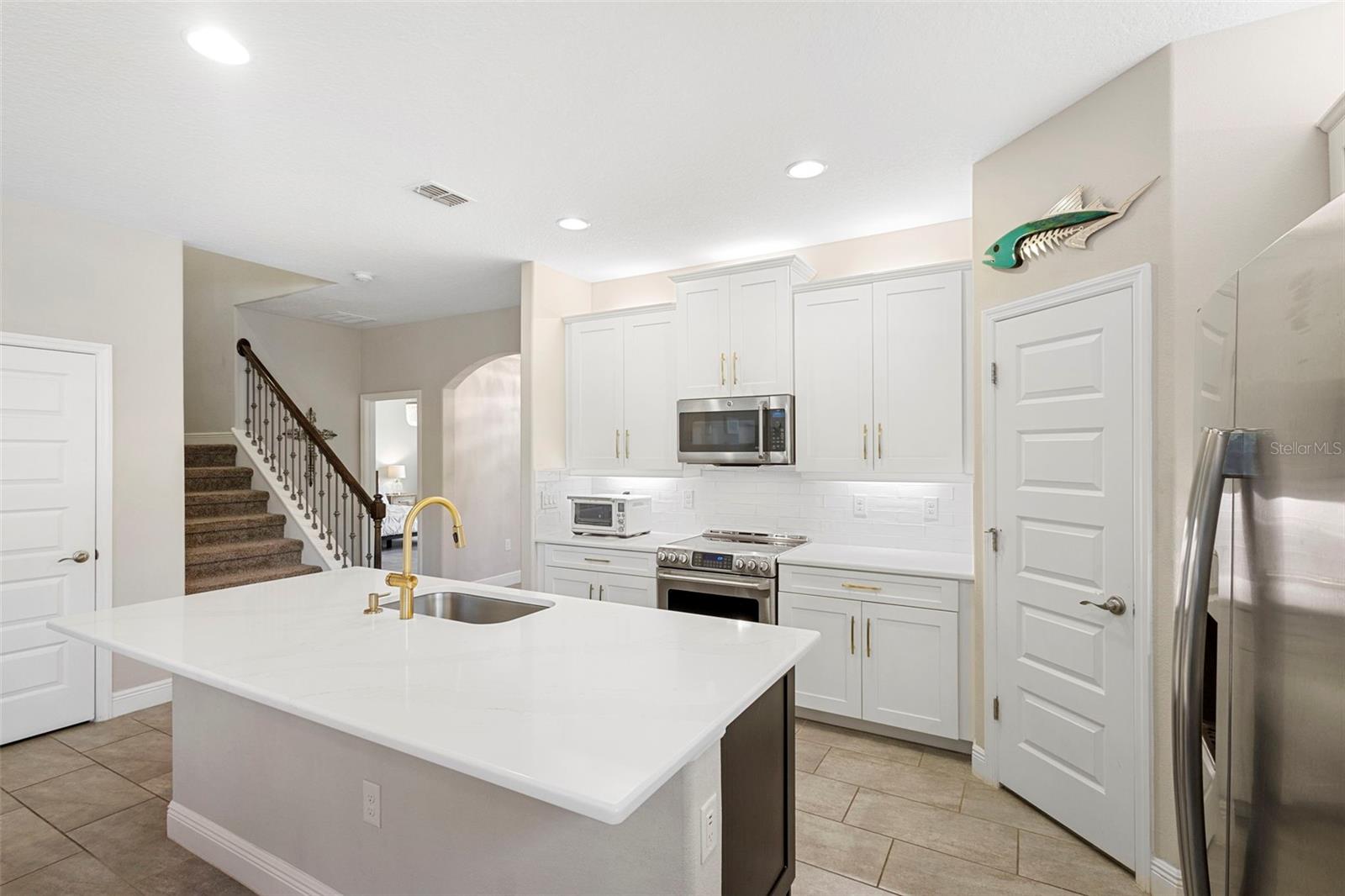 Image 12 of 64 For 8643 Bayview Crossing Drive