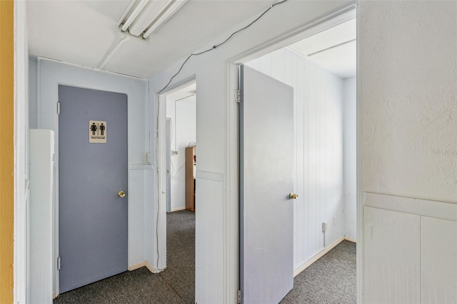 Image 10 of 23 For 1231 Lakeland Hills Boulevard