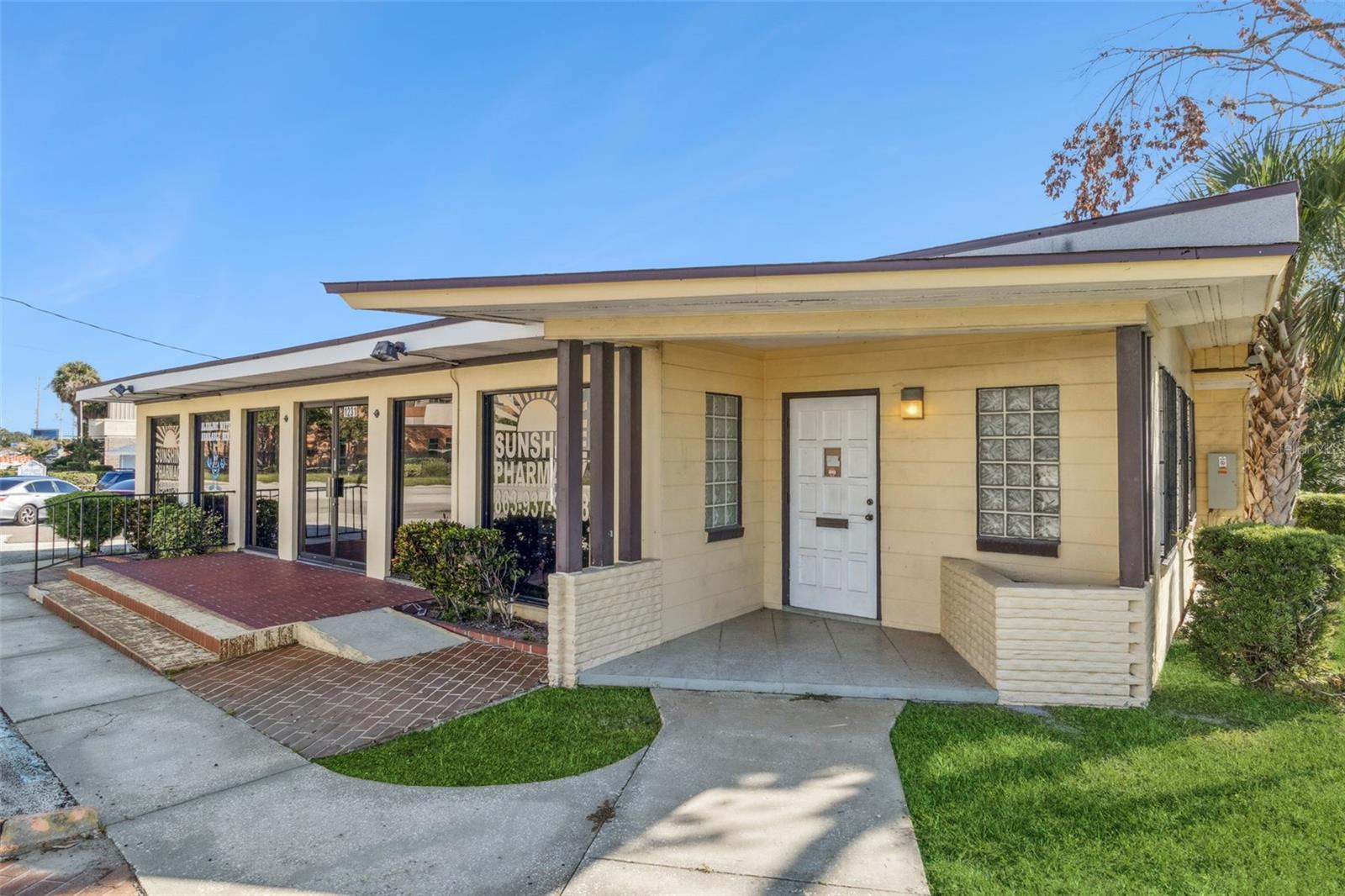 Image 5 of 23 For 1231 Lakeland Hills Boulevard