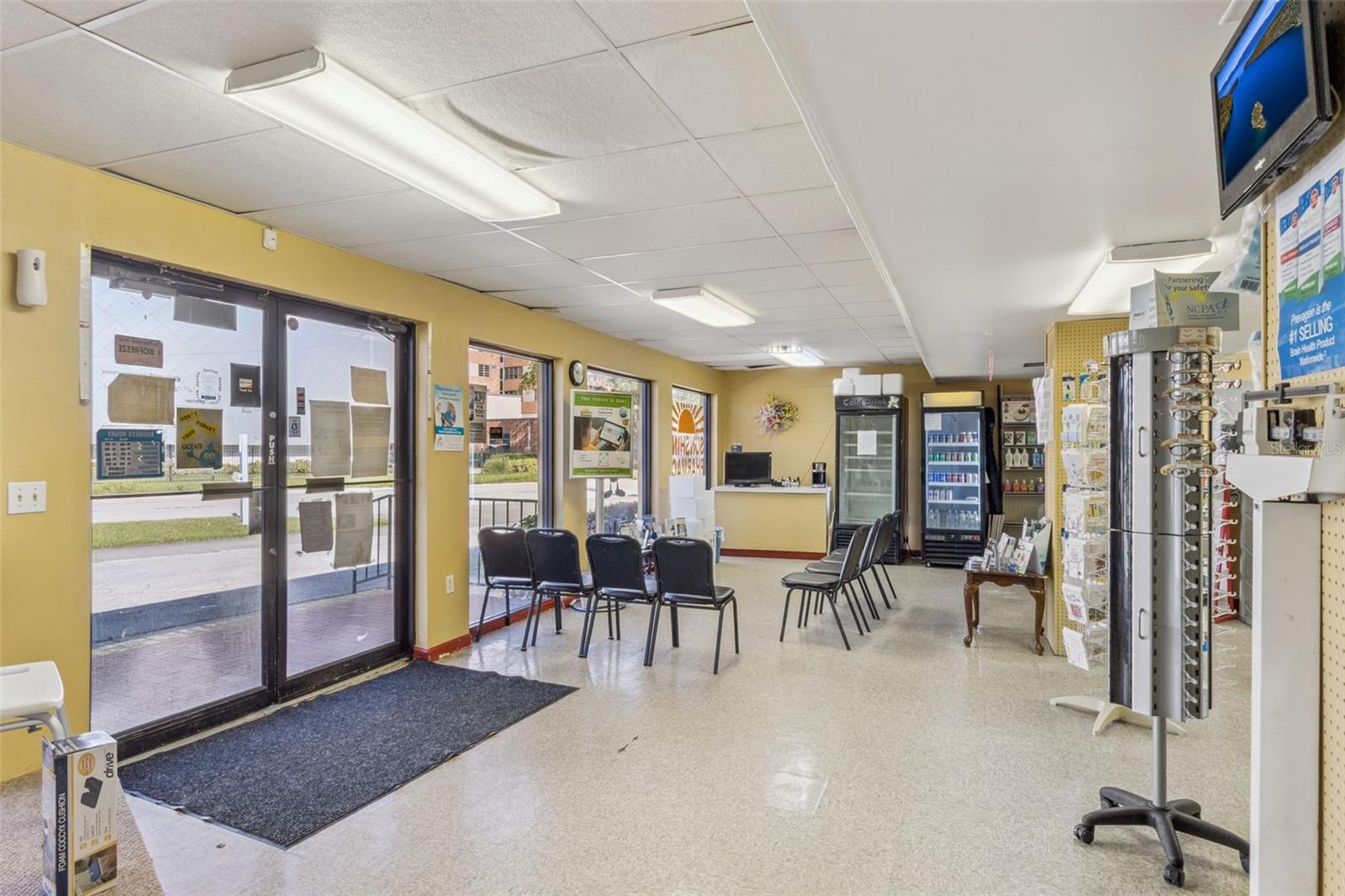 Image 7 of 23 For 1231 Lakeland Hills Boulevard