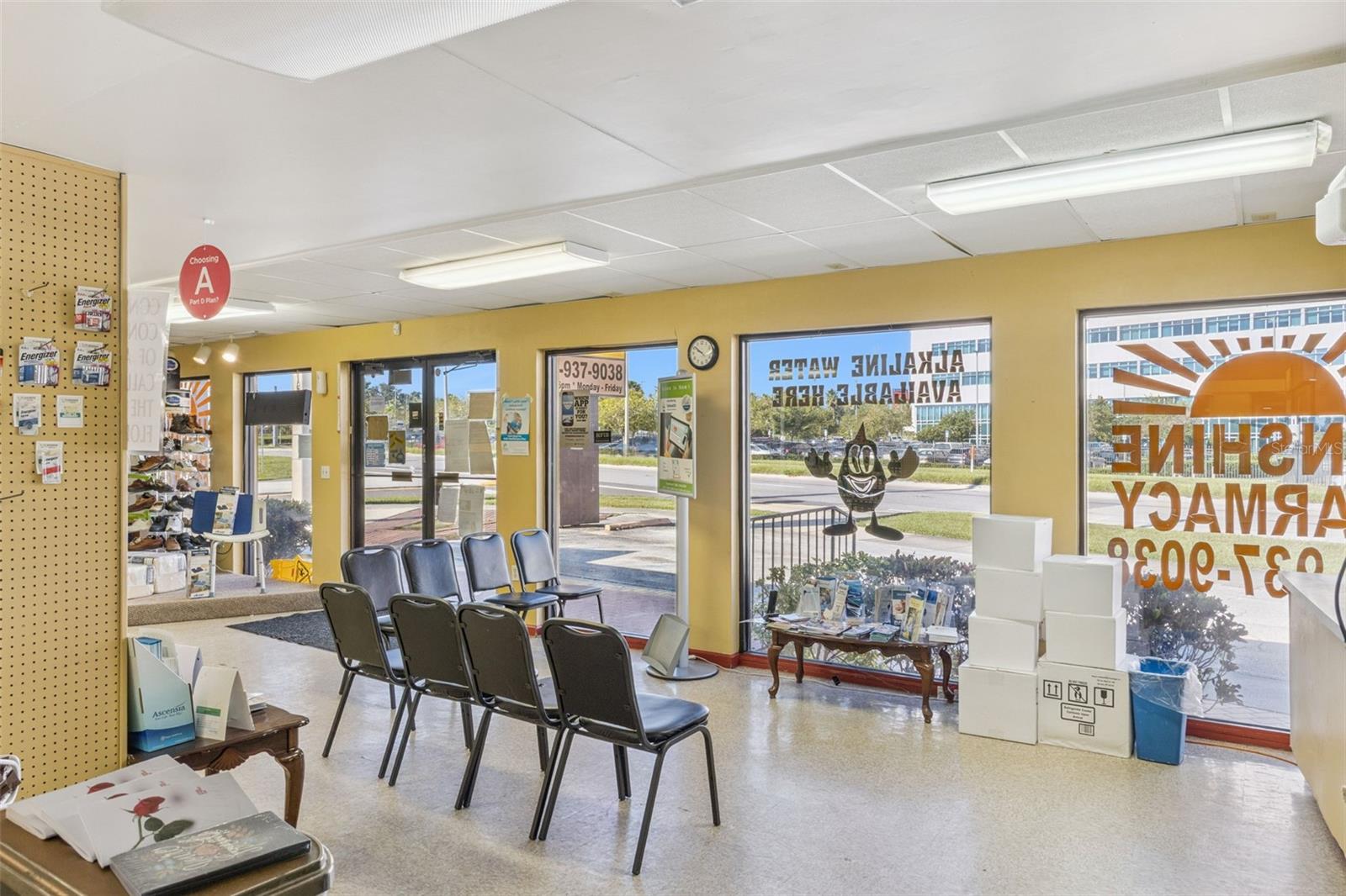 Image 8 of 23 For 1231 Lakeland Hills Boulevard