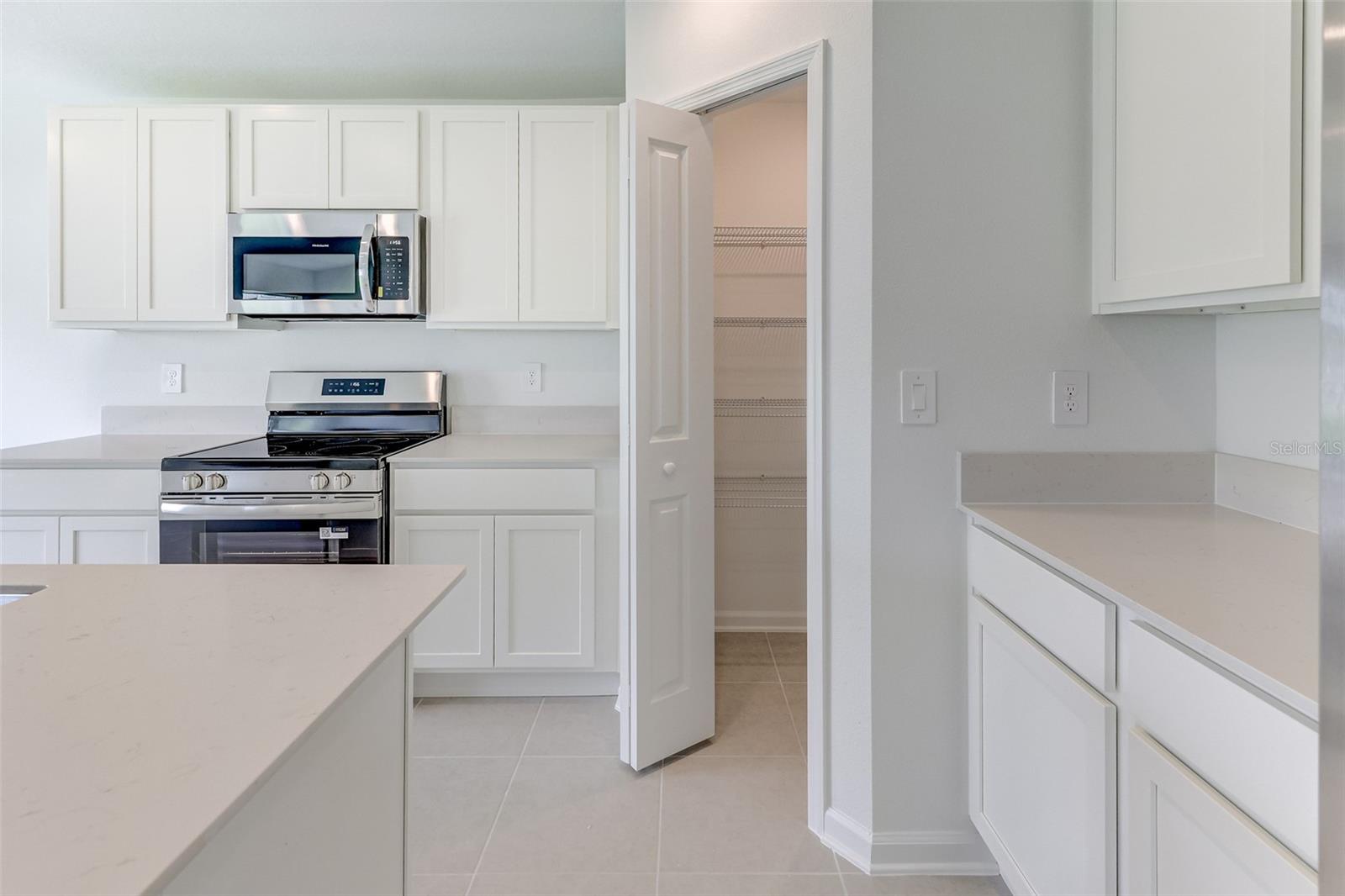 Image 18 of 47 For 4838 Waltham Forest Dr