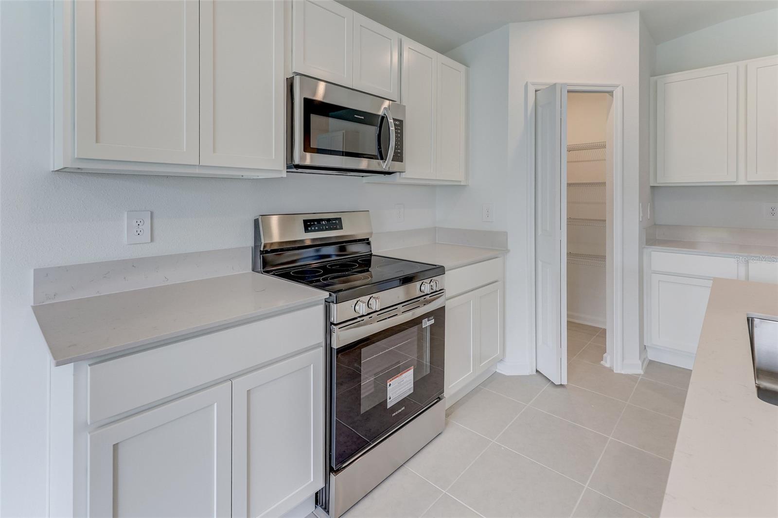 Image 19 of 47 For 4838 Waltham Forest Dr